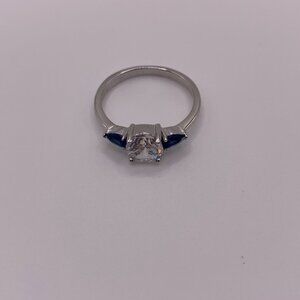 Sterling silver and  cz ring size 8.5 /052224-RG0010E
